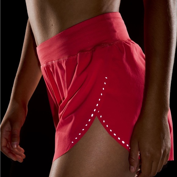 Lululemon PALE RASPBERRY Find Your Pace Short 3” Lined - Picture 4 of 5